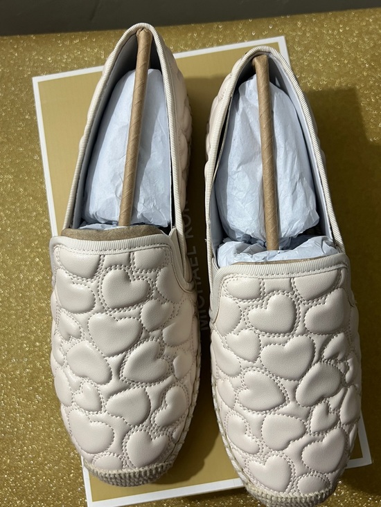 BNIB Michael Kors Hastings Heart Embroidered Espadrilles - Picture 6 of 14